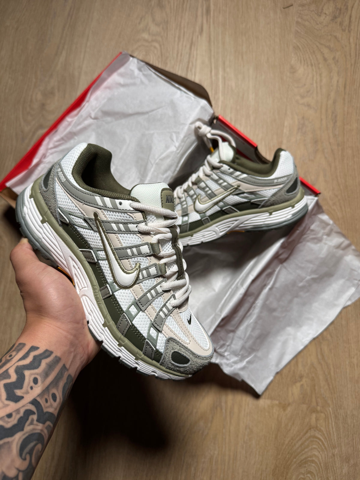 NIKE P6000 LIGHT ARMY CARGO KHAKI