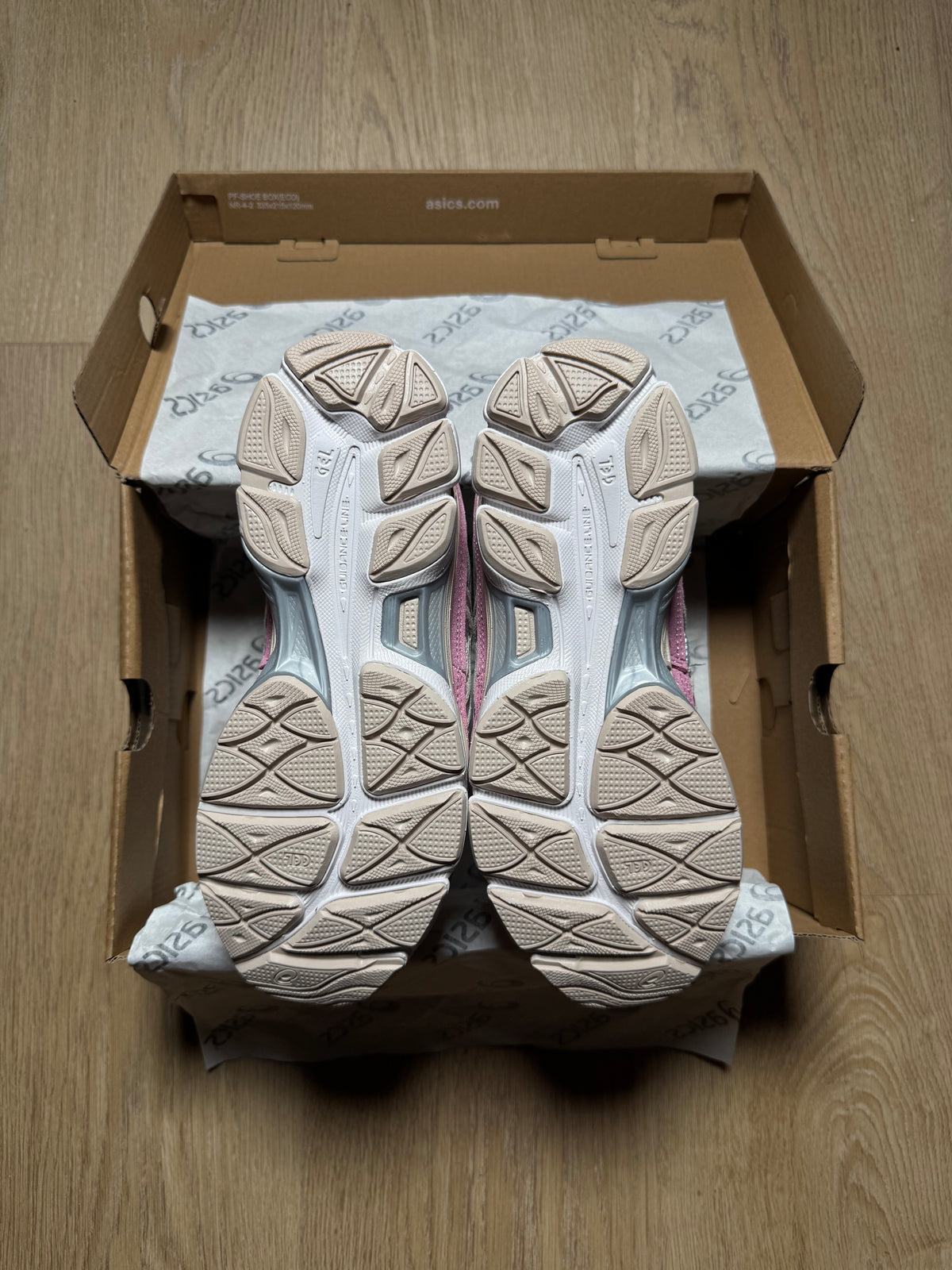 ASICS GEL NYC- CREAM / MINERAL BEIGE