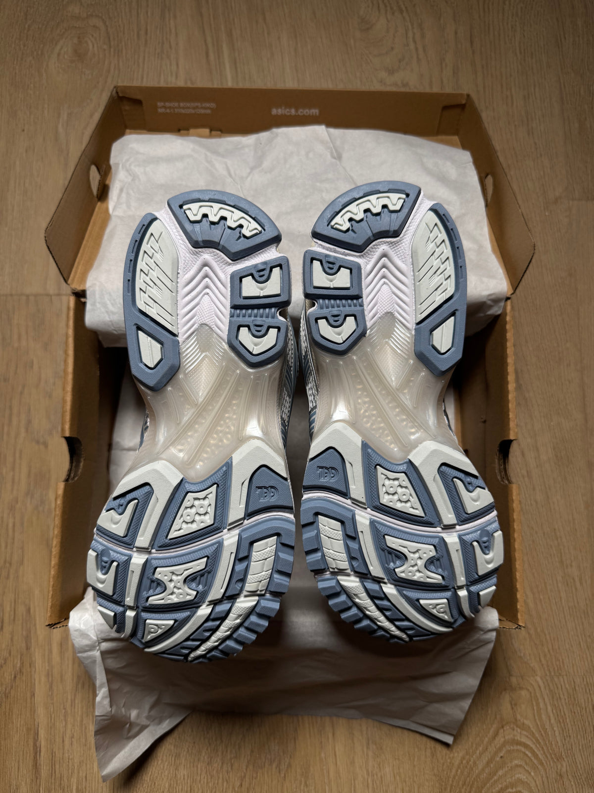 ASICS GEL-KAYANO 14 White / Light Navy